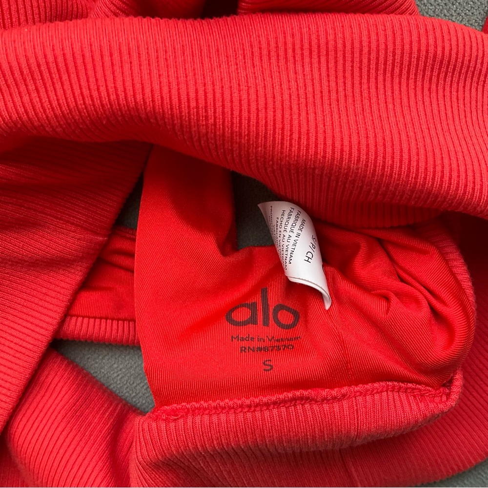 Alo Yoga Slit Bra Red Hot Summer S - Picture 6 of 8